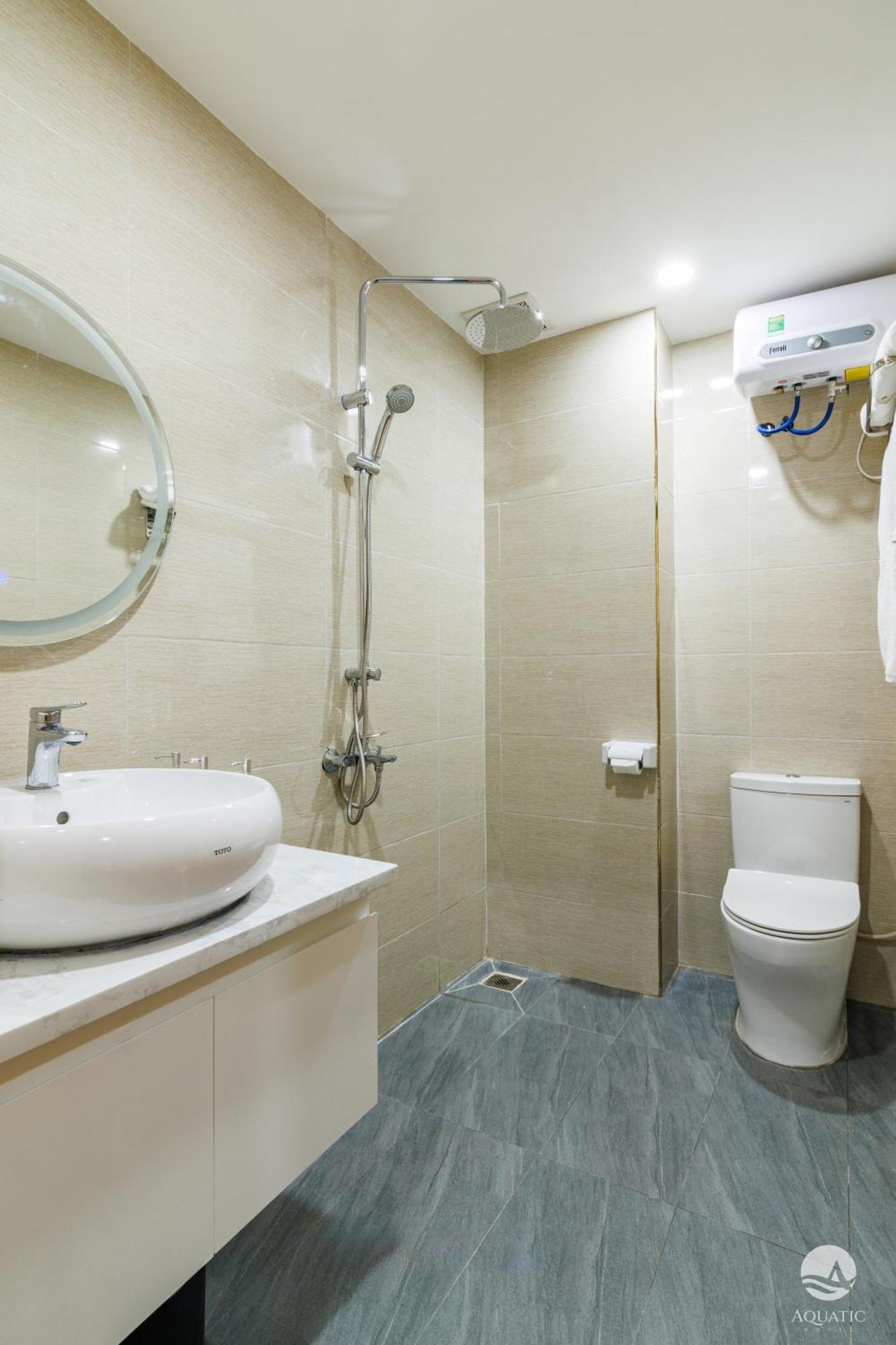 Aquatic Hotel Cat Ba Cat Ba Island Екстериор снимка